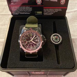 Luminox Recon NAV SPC 8830 Series